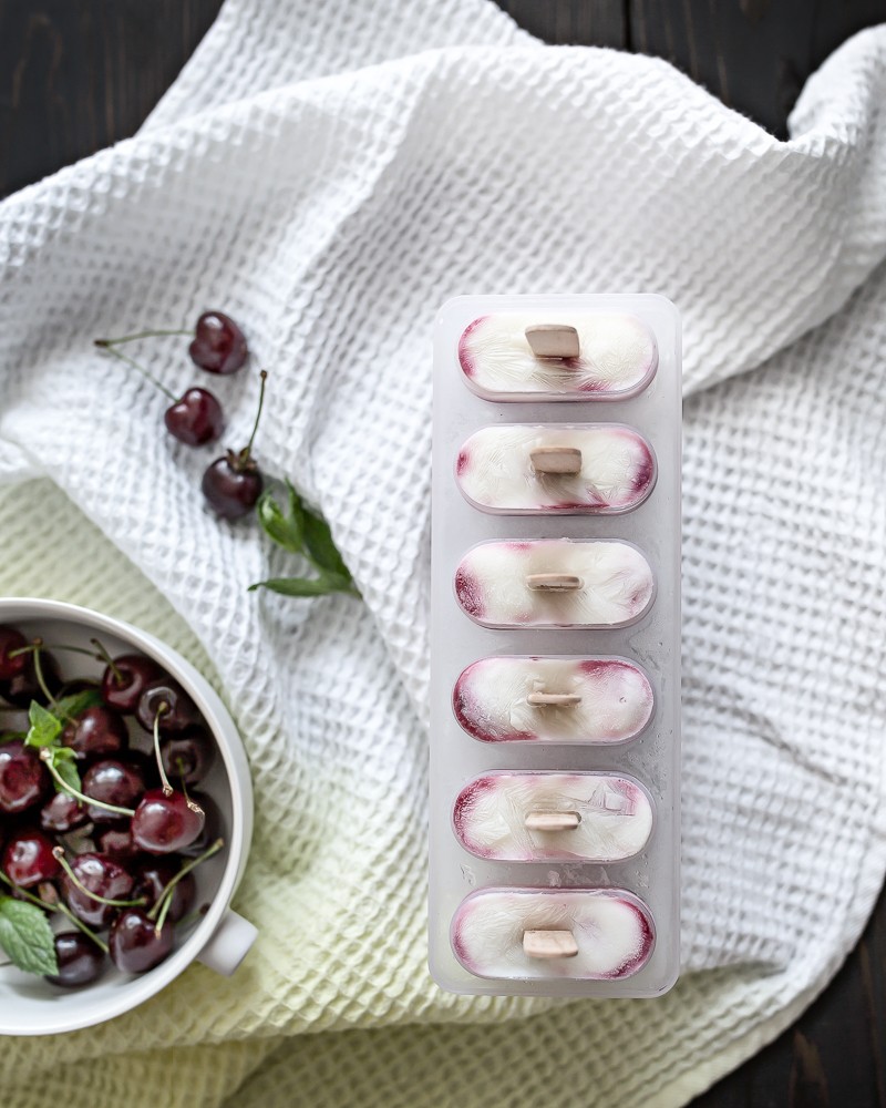 healthy yogurt popsicles | www.my-full-house.com