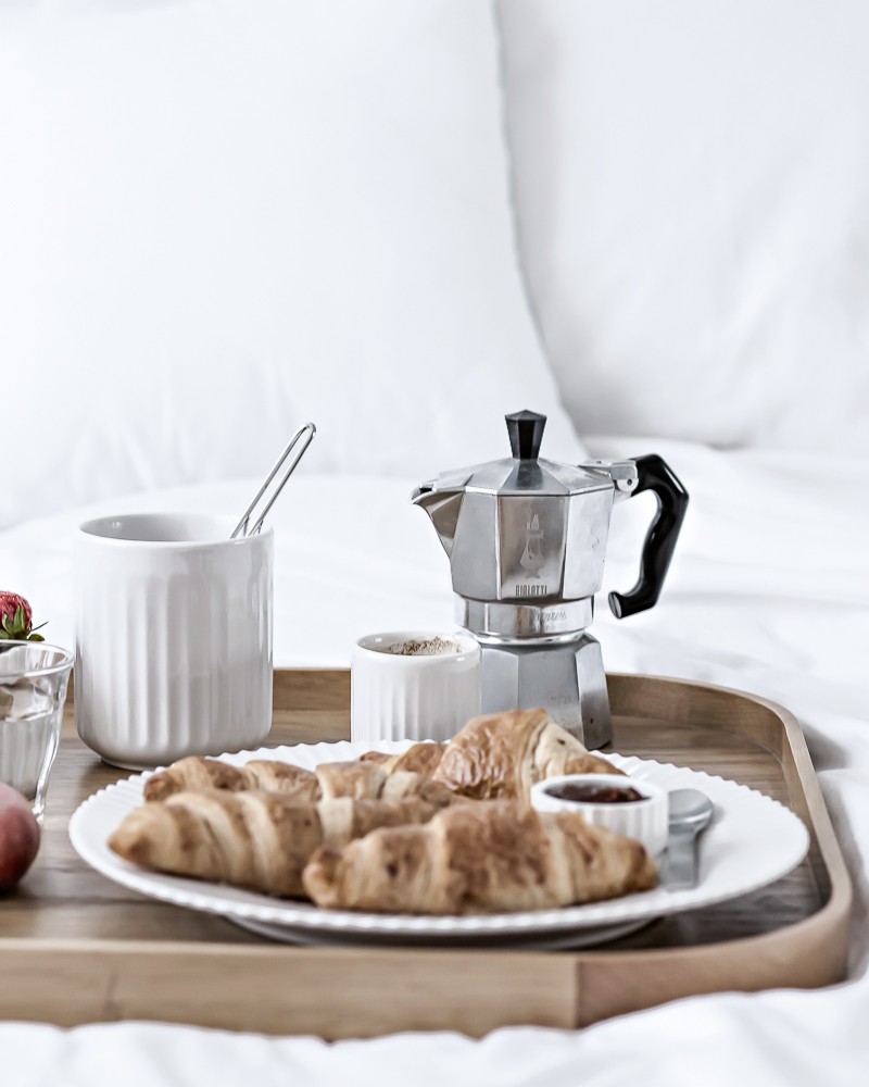 getting spoilt | weekend breakfast in bed | top scandinavian blog www.my-full-house.com