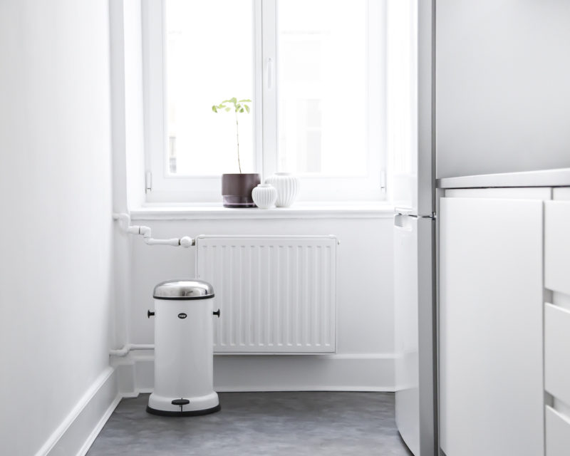 Tiny white kitchen | www.my-full-house.com | Top Scandinavian Interior Blog