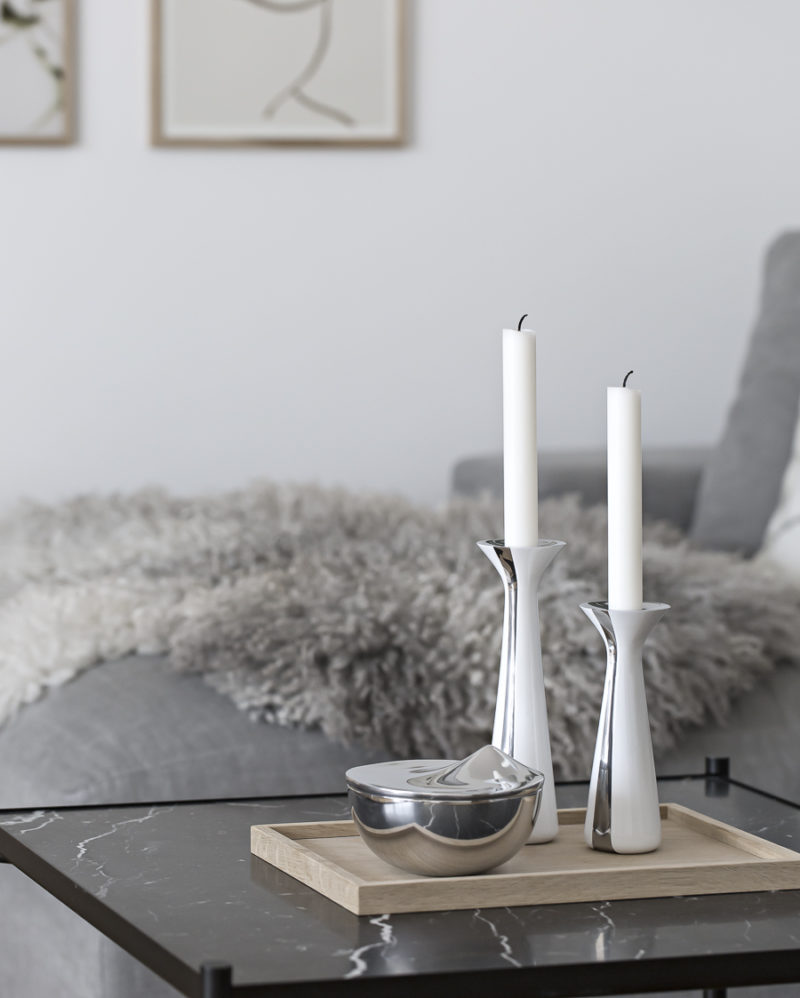 April Living Room (and a giveaway surprise) | www.my-full-house.com 