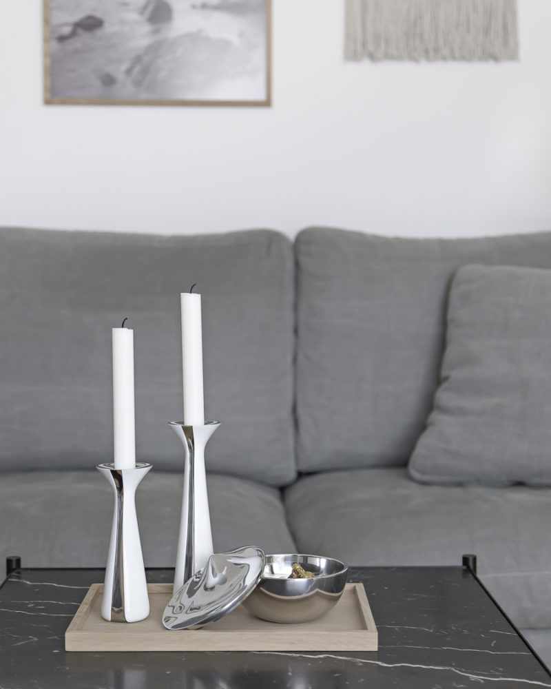 April Living Room (and a giveaway surprise) | www.my-full-house.com 