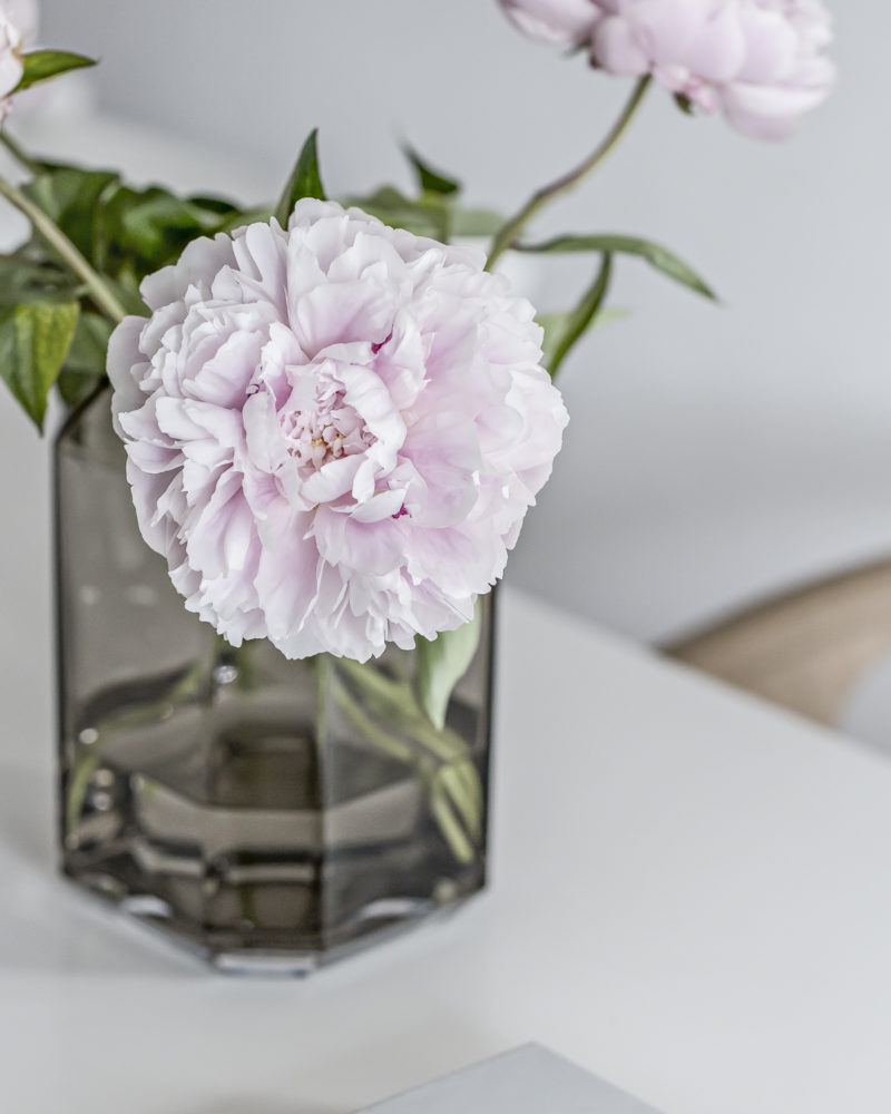 Last peonies | www.my-full-house.com | Top Scandinavian Interior and Lifestyle Blog
